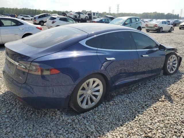 5YJSA1E25JF295847 - 2018 TESLA MODEL S Azul foto 3