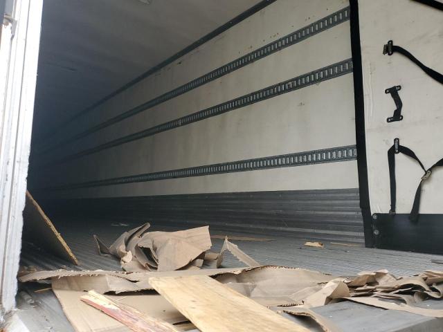 1UYVS24821M700139 - 2001 UTILITY VS2RA WHITE photo 5