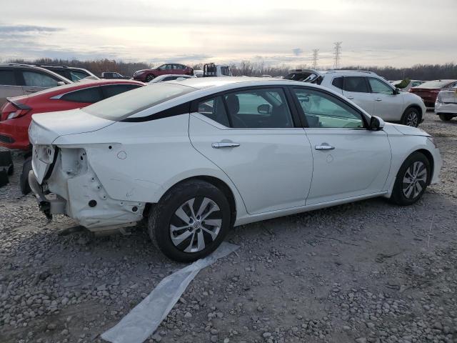 1N4BL4BV8KN324518 - 2019 NISSAN ALTIMA S WHITE photo 3