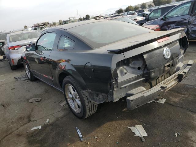 1ZVFT80N075324118 - 2007 FORD MUSTANG BLACK photo 2