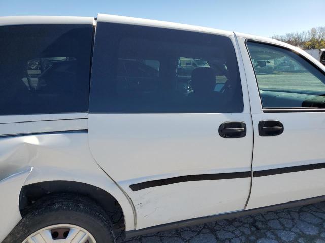 1GNDU23W28D152326 - 2008 CHEVROLET UPLANDER LS WHITE photo 11