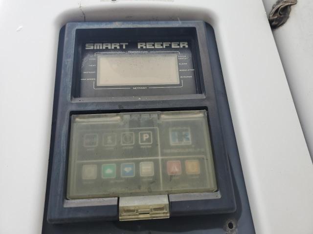 1UYVS24843U079411 - 2003 UTILITY VS2RA WHITE photo 8