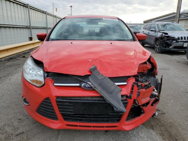 1FAHP3F23CL289005 - 2012 FORD FOCUS SE RED photo 5