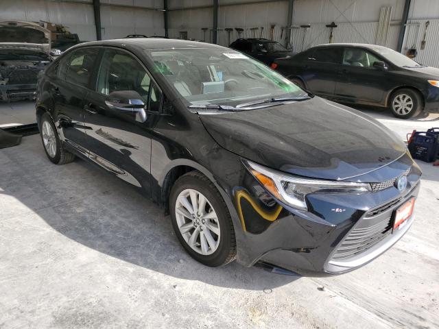 JTDBCMFE4SJ045403 - 2025 TOYOTA COROLLA LE BLACK photo 4
