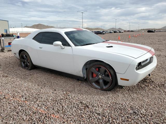 2C3CDYAG6EH208886 - 2014 DODGE CHALLENGER SXT WHITE photo 4