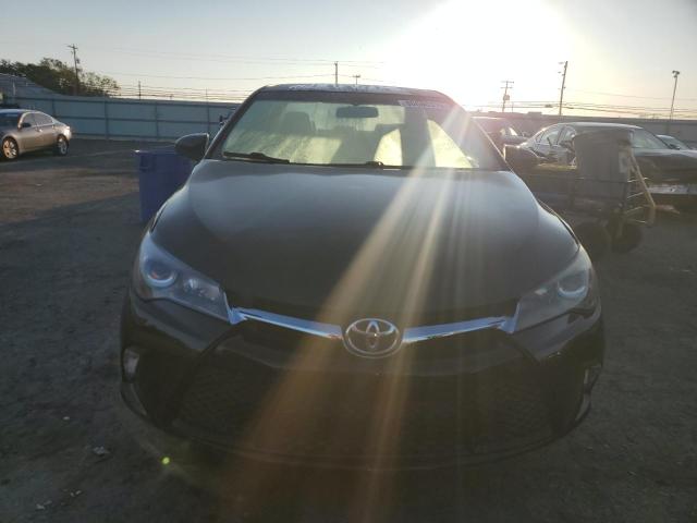 4T1BF1FK4GU138340 - 2016 TOYT CAMRY LE BLACK photo 5