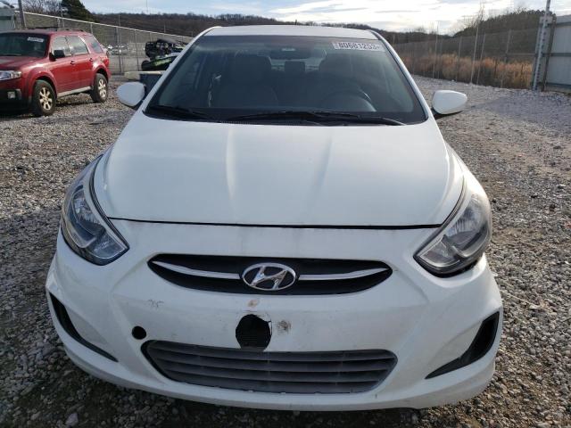 KMHCT4AE4GU081654 - 2016 HYUNDAI ACCENT SE WHITE photo 5