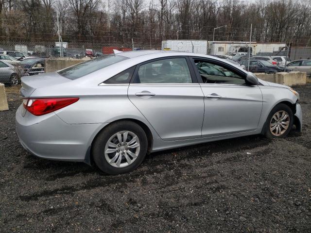 5NPEB4AC6DH558203 - 2013 HYUNDAI SONATA GLS SILVER photo 3