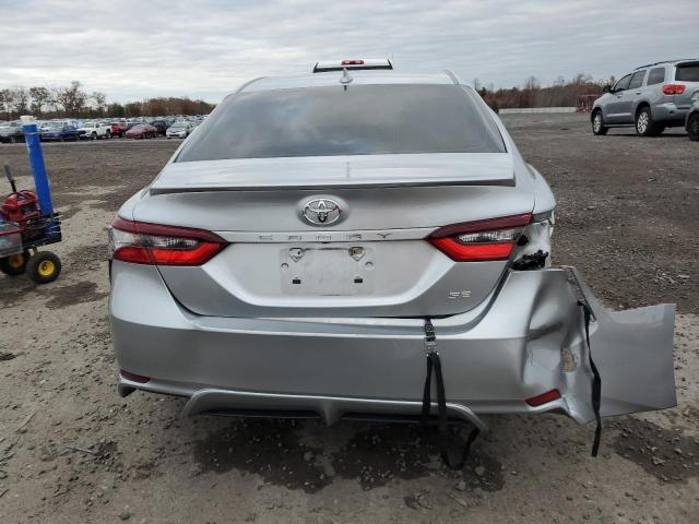 4T1S11AK5PU814669 - 2023 TOYOTA CAMRY SE NIGHT SHADE SILVER photo 6