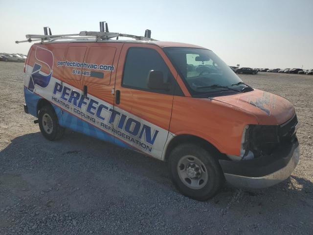 1GCWGAFG0J1910470 - 2018 CHEVROLET EXPRESS G2 TWO TONE photo 4