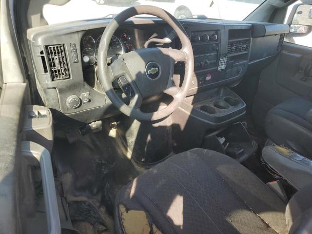 1GCWGAFG0J1910470 - 2018 CHEVROLET EXPRESS G2 TWO TONE photo 8