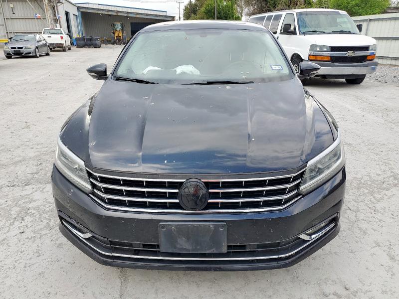 1VWBA7A36JC052172 - 2018 VOLKSWAGEN PASSAT SE შავი ფოტო 5