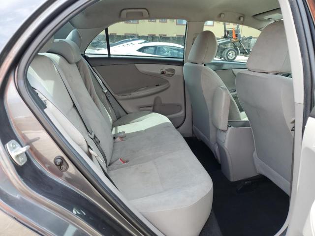 5YFBU4EE2DP204481 - 2013 TOYOTA COROLLA BASE Մոխրագույն լուսանկար 10