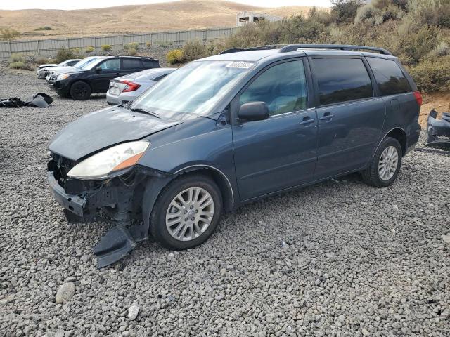 2010 TOYOTA SIENNA LE, 