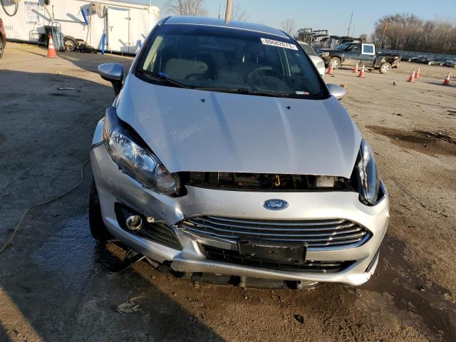 3FADP4BJ3HM139015 - 2017 FORD FIESTA SE SILVER photo 5