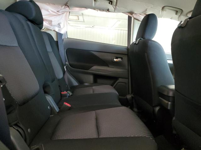 JA4AZ3A37JZ057775 - 2018 MITSUBISHI OUTLANDER SE Серый фото 11