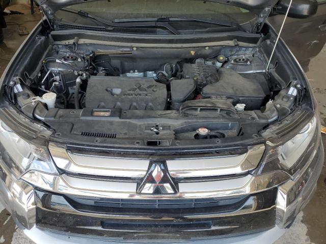 JA4AZ3A37JZ057775 - 2018 MITSUBISHI OUTLANDER SE Серый фото 12