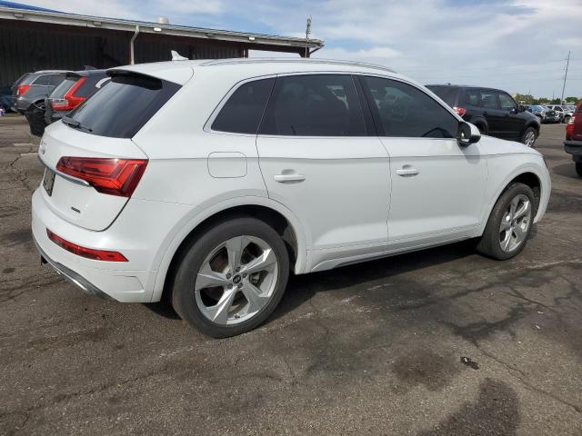 WA1BAAFY1M2055120 - 2021 AUDI Q5 PREMIUM PLUS WHITE photo 3
