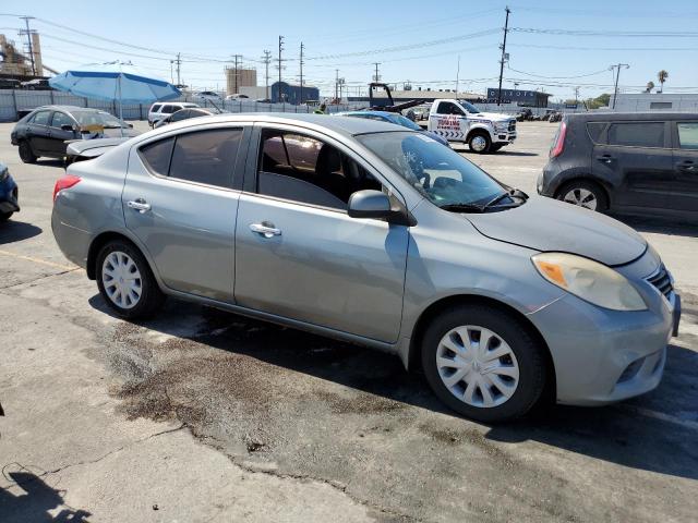 3N1CN7AP6DL838919 - 2013 NISSAN VERSA S SILVER photo 4