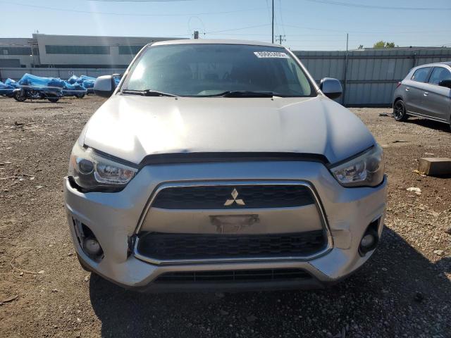 4A4AP3AU7EE030165 - 2014 MITSUBISHI OUTLANDER ES SILVER photo 5