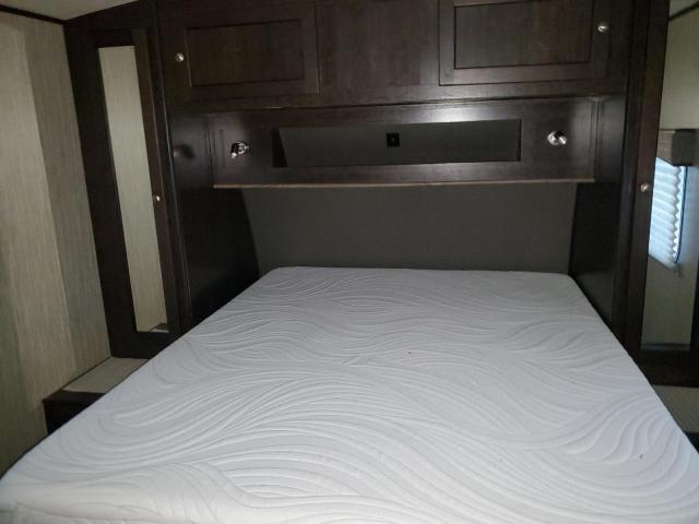 5SFNB2426JE380843 - 2018 HEARTLAND SUNDANCE 白色 照片 5