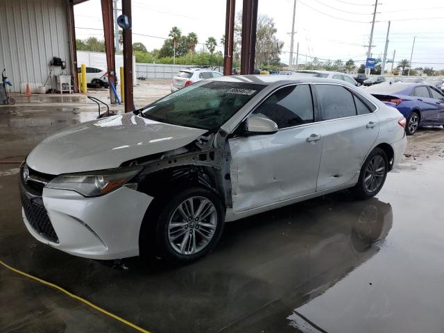 4T1BF1FK0HU345972 - 2017 TOYOTA CAMRY LE WHITE photo 1