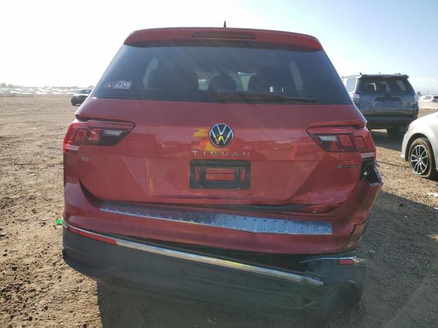 3VV2B7AX9NM091024 - 2022 VOLKSWAGEN TIGUAN SE Rot Foto 6