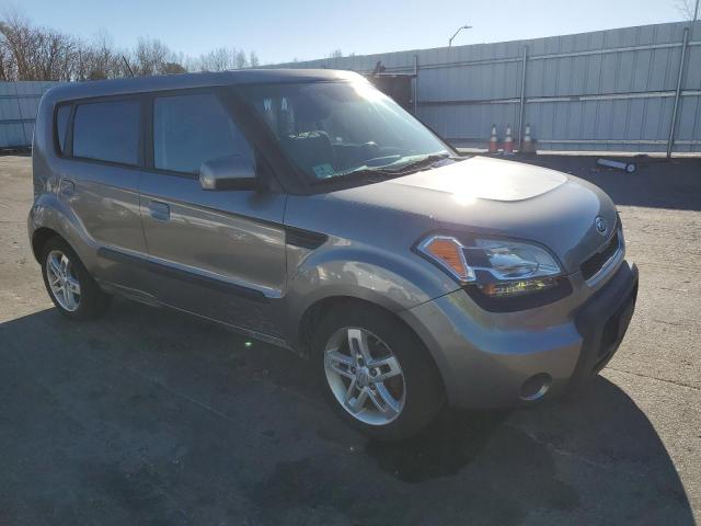 KNDJT2A24A7194483 - 2010 KIA SOUL + GRAY photo 4