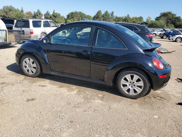 3VWPG3AG5AM011370 - 2010 VOLKSWAGEN NEW BEETLE 黑色 照片 2