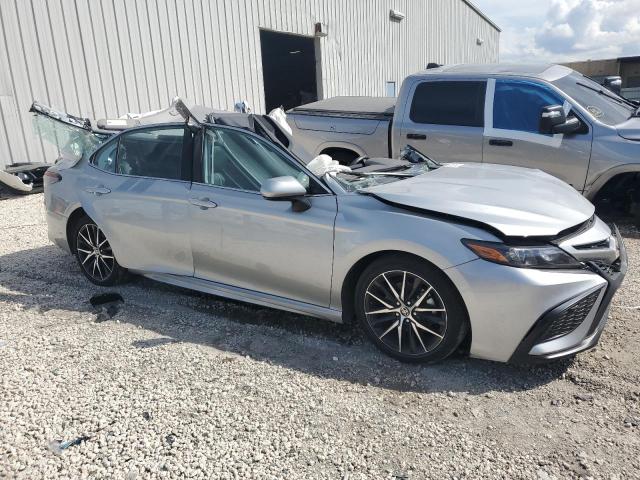 4T1G11AK9RU251618 - 2024 TOYOTA CAMRY SE NIGHT SHADE SILVER photo 4