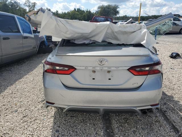 4T1G11AK9RU251618 - 2024 TOYOTA CAMRY SE NIGHT SHADE SILVER photo 6