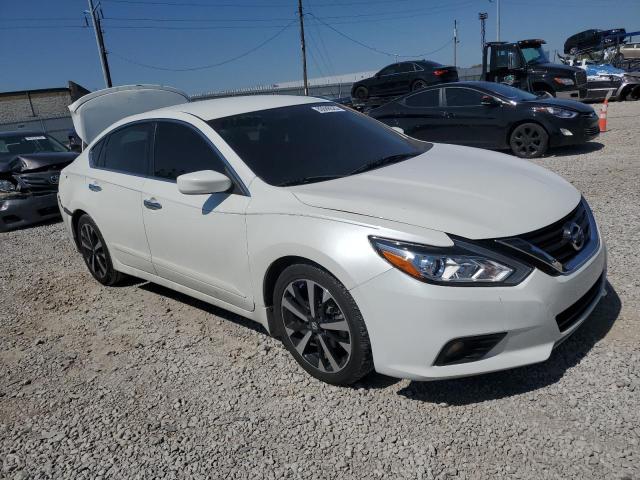 1N4AL3AP1JC279733 - 2018 NISSAN ALTIMA 2.5 WHITE photo 4