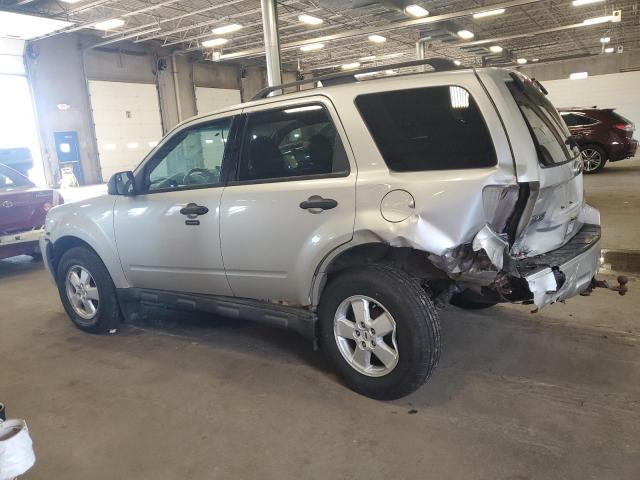 1FMCU9DG6AKA79639 - 2010 FORD ESCAPE XLT SILVER photo 2