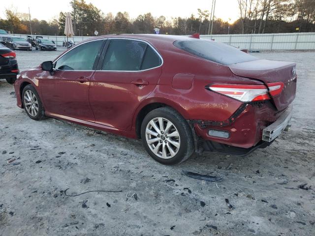 4T1C11AK2LU879140 - 2020 TOYOTA CAMRY LE RED photo 2