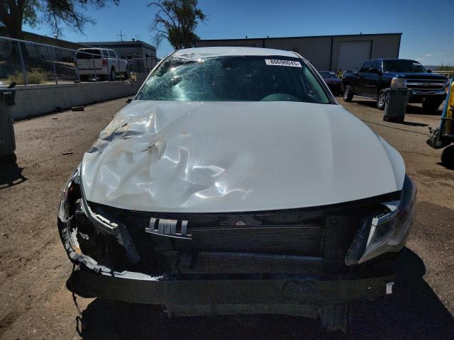 5XXGT4L32KG318965 - 2019 KIA OPTIMA LX 白色 照片 5