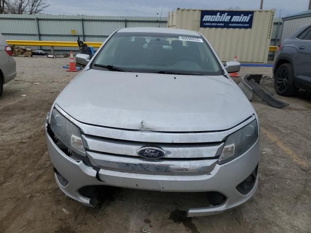 3FAHP0HA1BR150168 - 2011 FORD FUSION SE SILVER photo 5