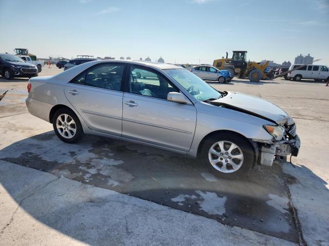 4T1BF30KX5U084723 - 2005 TOYOTA CAMRY LE SILVER photo 4