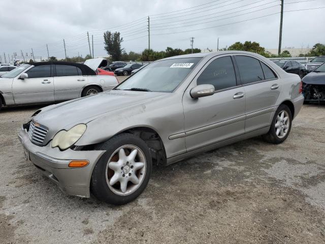 WDBRF61J64E017554 - 2004 MERCEDES-BENZ C 240 GRAY photo 1