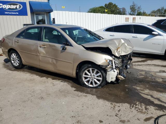 4T4BF3EKXBR161777 - 2011 TOYOTA CAMRY BASE Бежевий фото 4