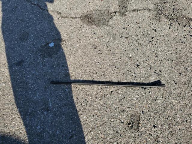 4T1BK3DB8BU397903 - 2011 TOYOTA AVALON BASE Արծաթագույն լուսանկար 12