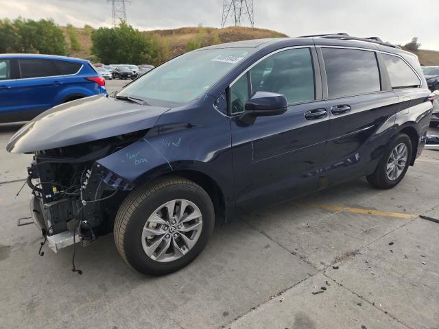 2025 TOYOTA SIENNA LE, 