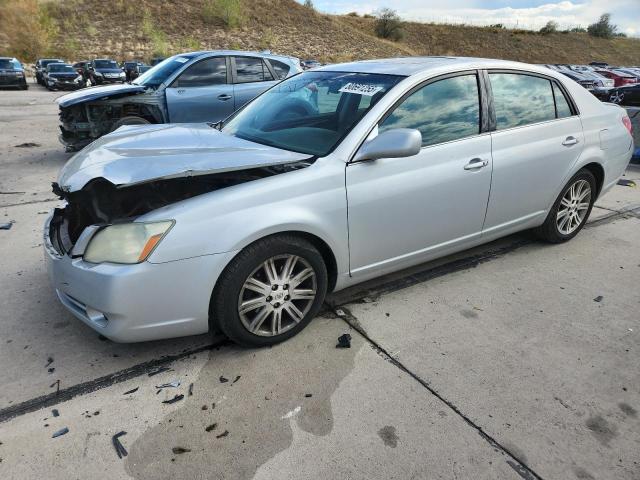 2006 TOYOTA AVALON XL, 
