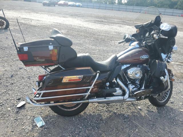 2011 HARLEY-DAVIDSON FLHTCU, 
