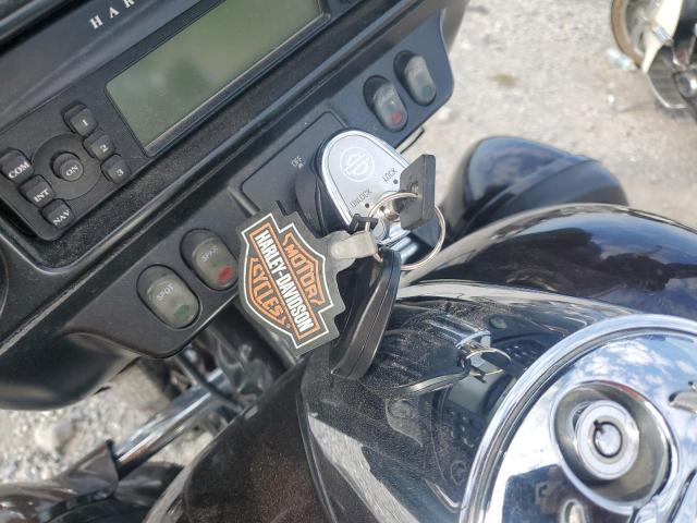 1HD1FC413BB612299 - 2011 HARLEY-DAVIDSON FLHTCU BROWN photo 8