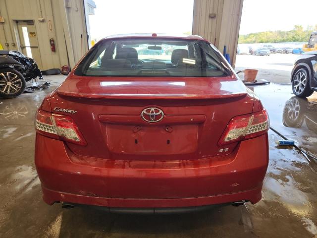 4T1BF3EK1AU046106 - 2010 TOYOTA CAMRY BASE RED photo 6
