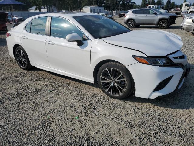 4T1B11HKXKU725808 - 2019 TOYOTA CAMRY L WHITE photo 4