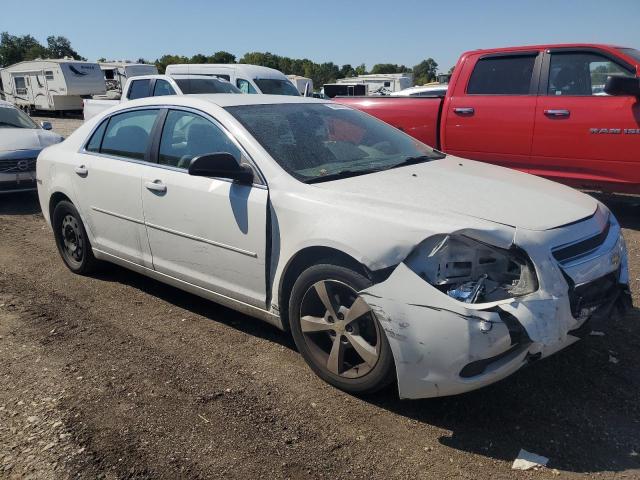 1G1ZB5EU3BF193490 - 2011 CHEVROLET MALIBU LS WHITE photo 4