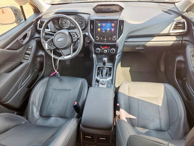 JF2SKAWC2KH472815 - 2019 SUBARU FORESTER TOURING Silber Foto 8