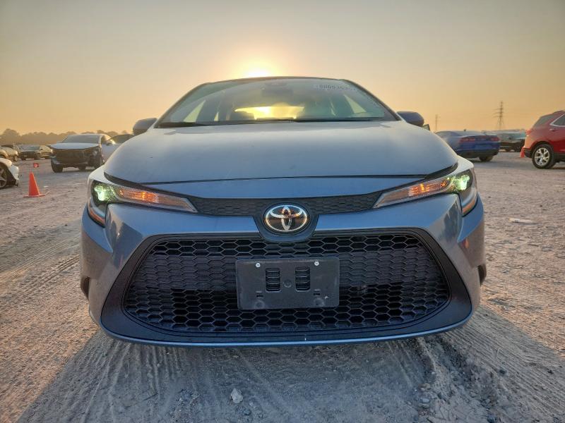 5YFEPRAE7LP042434 - 2020 TOYOTA COROLLA LE ნაცრისფერი ფოტო 5