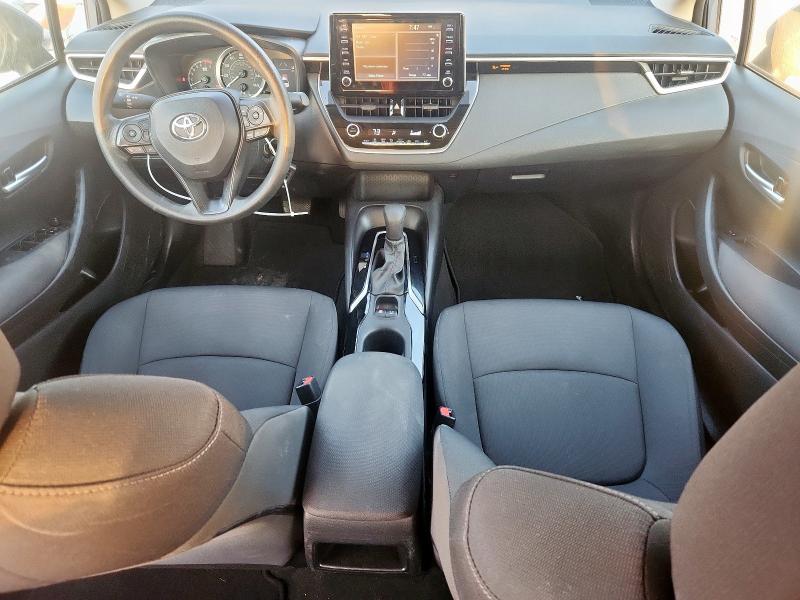 5YFEPRAE7LP042434 - 2020 TOYOTA COROLLA LE ნაცრისფერი ფოტო 8